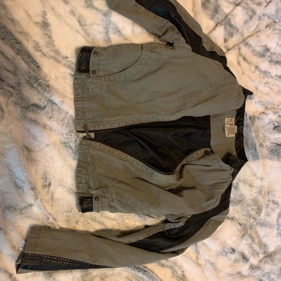 Cropped Jacket - Picture 3 of 5